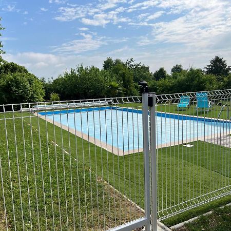 Gite De L'Ebaupin Louchy-Montfand Exterior photo